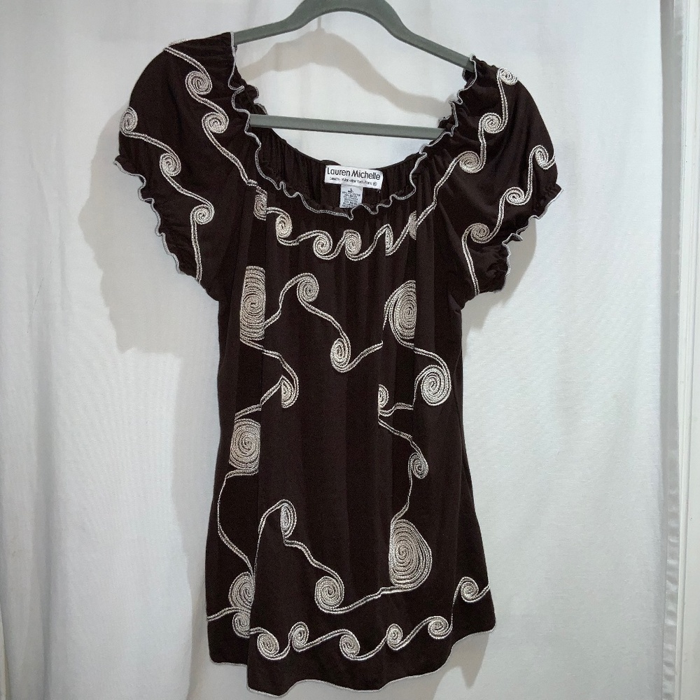 Lauren Michelle embroidered swirl top Sz L on or off shoulder